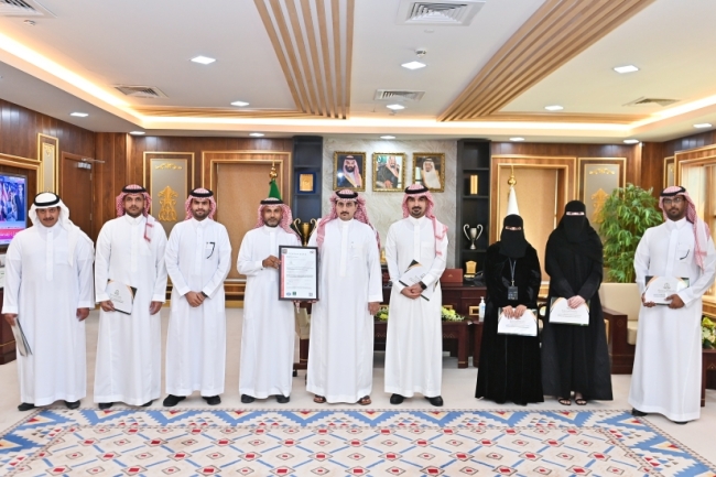 وكالة الجامعة للدراسات العليا والبحث العلمي تحصل على الشهادة الدولية ISO 2015:9001