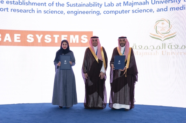 الجامعة تدشن معمل الاستدامة بالشراكة مع شركة BAE Systems على هامش الملتقى الدولي للمسؤولية الاجتماعية ٢٠٢٤