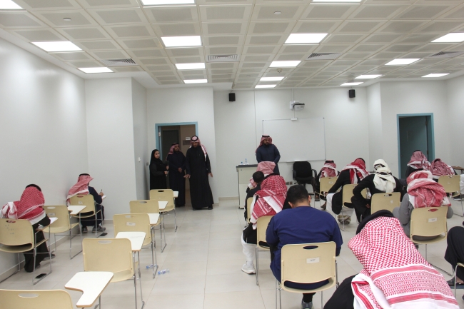 جولات تفقدية في كلية التمريض لمقرات الاختبارات