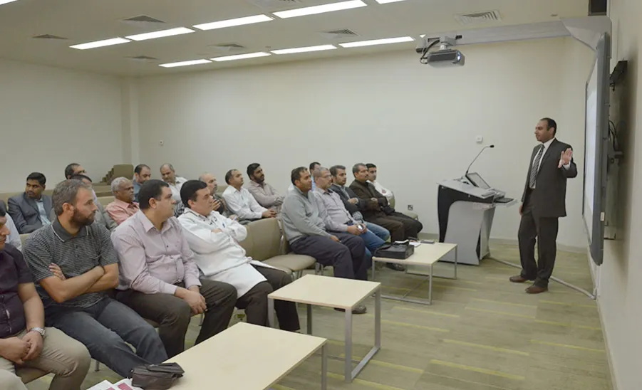 The E-courses Development Center Team Visits College of Sciences at Al-Zulfi  -  