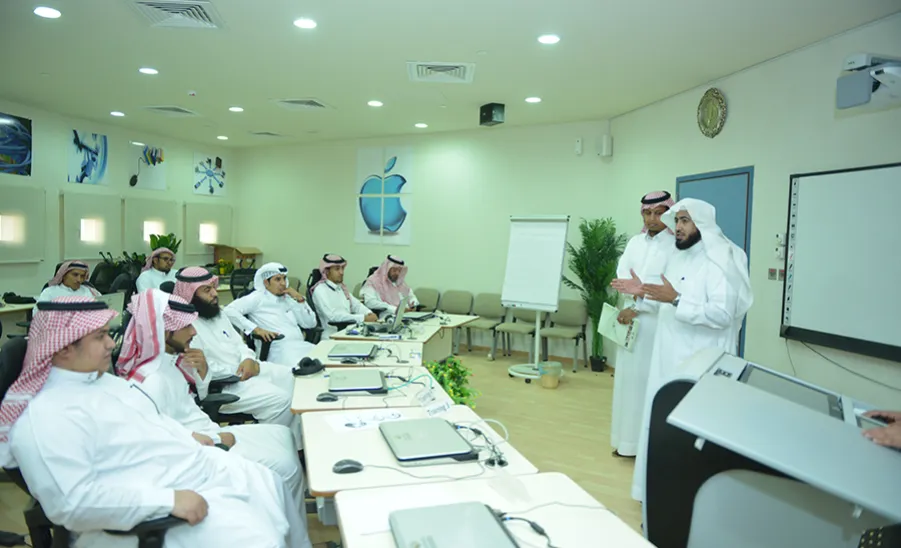 Launching Training Courses for University Project Executives  -  