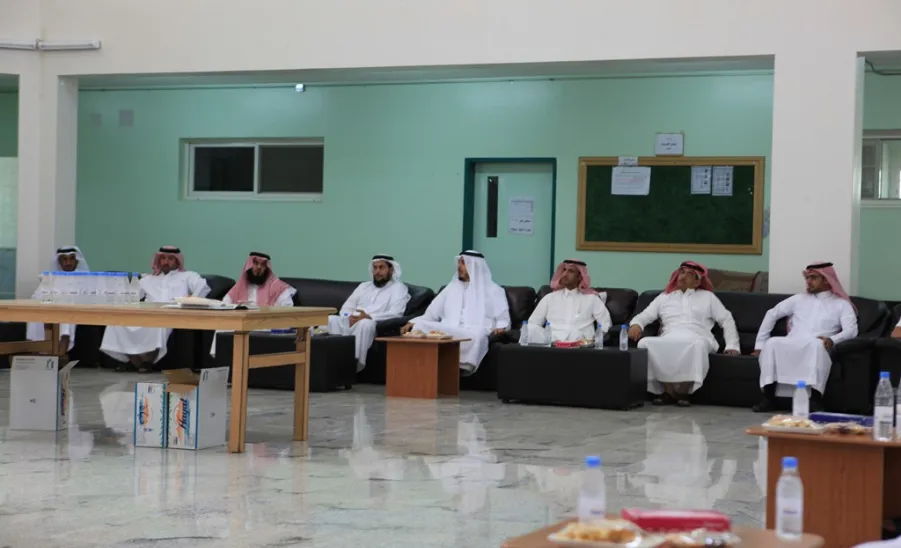 Eid greeting ceremony was held at the College of Science for its members, employees and administrative staff - 
