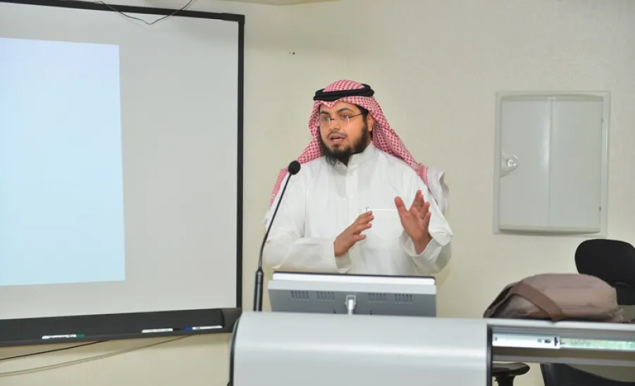 The Deanship of E-learning and Distance Learning Contributes with the Deanship of Scientific Research to produce a Training Course about Google Scholar -  