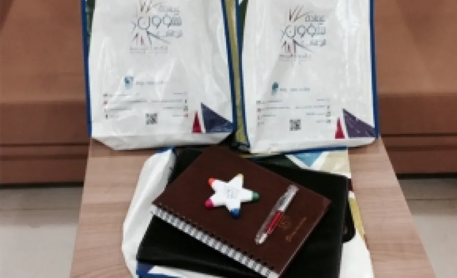 Deanship of Student Affairs Presents Gifts to Female and Male Students - 