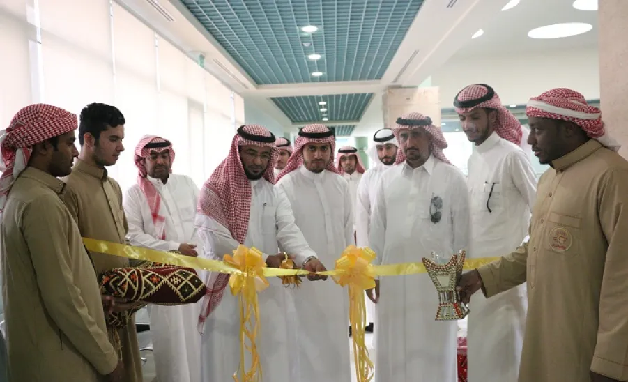 عمادة شؤون الطلاب تفتتح كوفي شعبي بالمدينة الجامعية - 