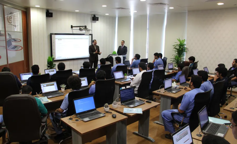 Faculty of Sciences Holds a Workshop for Training Students on Electronic Learning System (D2L) - 