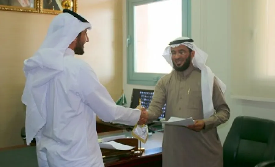 Deanship of Student Affairs Signs an Operating Agreement for Vending Machines - 