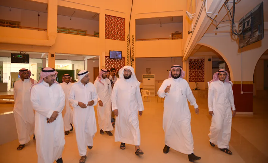 HE The Vice Rector Views Urgent Technical Observations at the College of Education Building -  