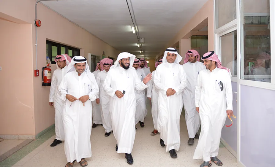 the Vice Rector visits the public department for operation, maintenance, project management and technical affairs - 