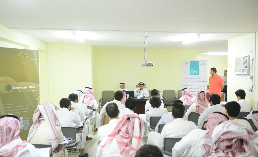 اليوم التعريفي لأقسام كلية الهندسة لطلابها المستجدين - 