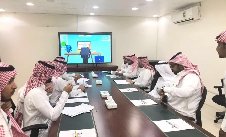 تطوير الأنظمة الخدمية بالإدارة العامة للخدمات  - 