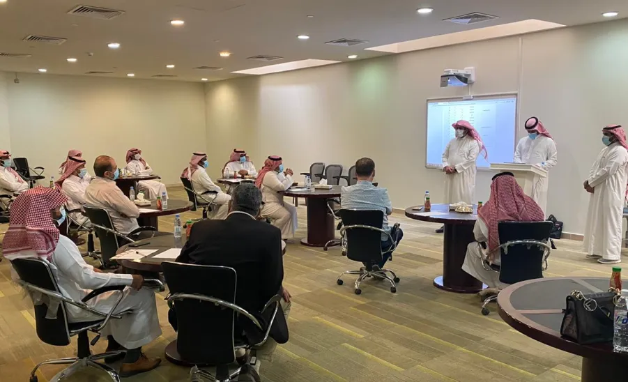 إدارة قياس الأداء بمكتب تحقيق الرؤية تعقد ورشة عمل لمنسقي المؤشرات في جهات الجامعة - 4_0.jpeg