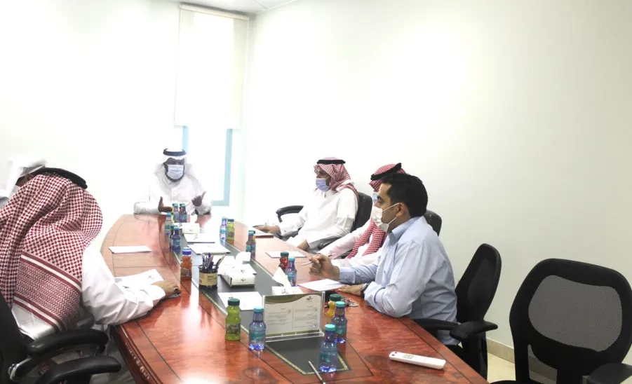 عميد الدراسات العليا ومنسوبو العمادة يستقبلون وكيل عمادة الجودة وتطوير المهارات - عميد الدراسات العليا