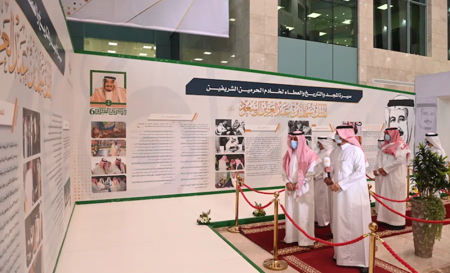 بمناسبة ذكرى البيعة السادسة : الجامعة تقيم معرض ( سيرة المجد والتاريخ )     - 3