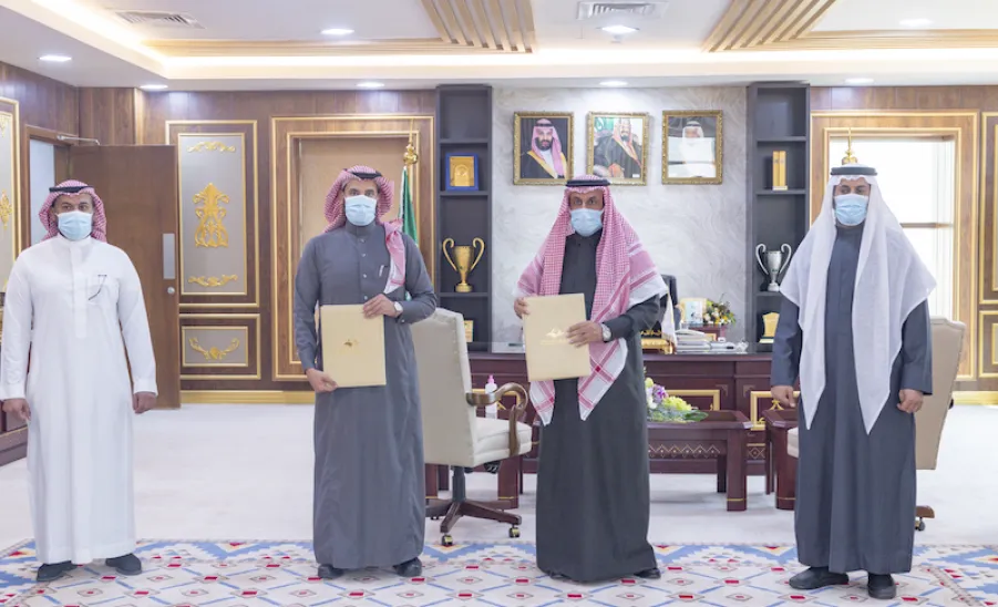 الجامعة توقع مذكرة تفاهم مع شركة سدير فارما بهدف دعم وتدريب الخريجين . - الجامعة
