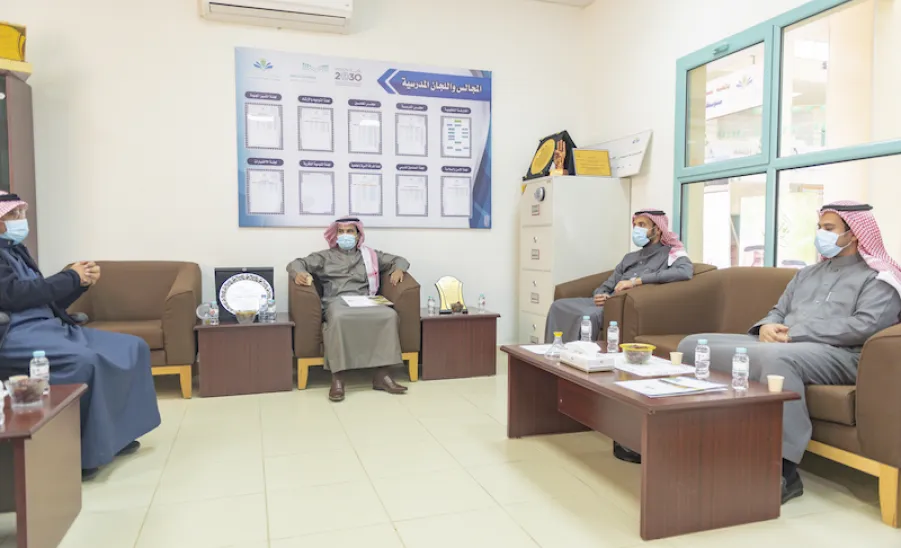 الجامعة توقع مذكرة تفاهم مع شركة سدير فارما بهدف دعم وتدريب الخريجين . - الجامعة