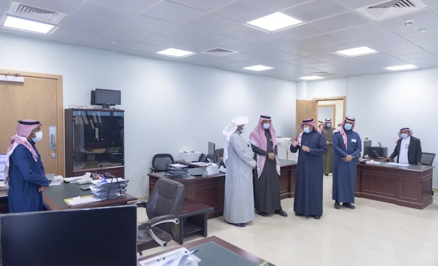 وكيل الجامعة يزور الإدارة العامة للشؤون الإدارية والمالية -  وكيل الجامعة يزور الإدارة العامة للشؤون الإدارية والمالية