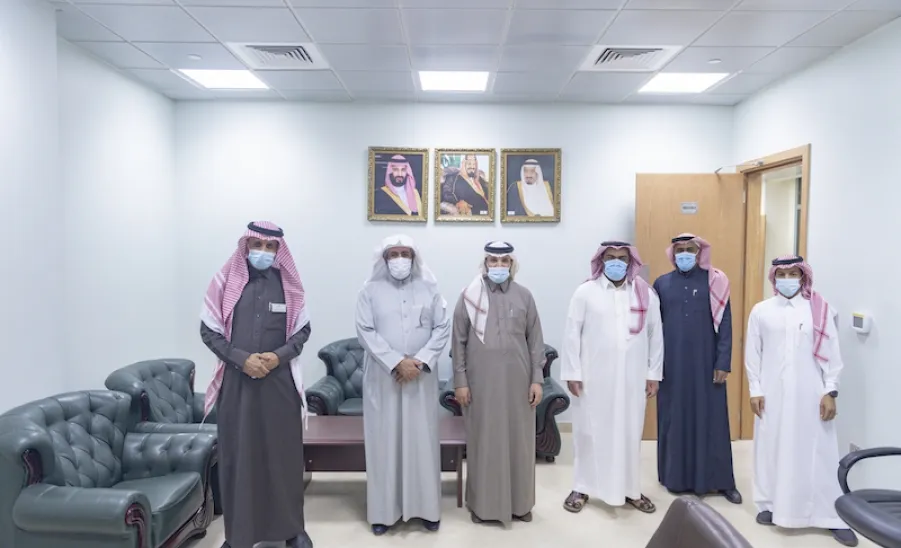 وكيل الجامعة يزور الإدارة العامة للشؤون الإدارية والمالية -  وكيل الجامعة يزور الإدارة العامة للشؤون الإدارية والمالية