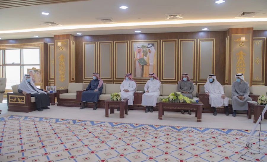 قيادات كلية التربية يستعرضون عدد من المبادرات النوعية والمجتمعية - ]U,M