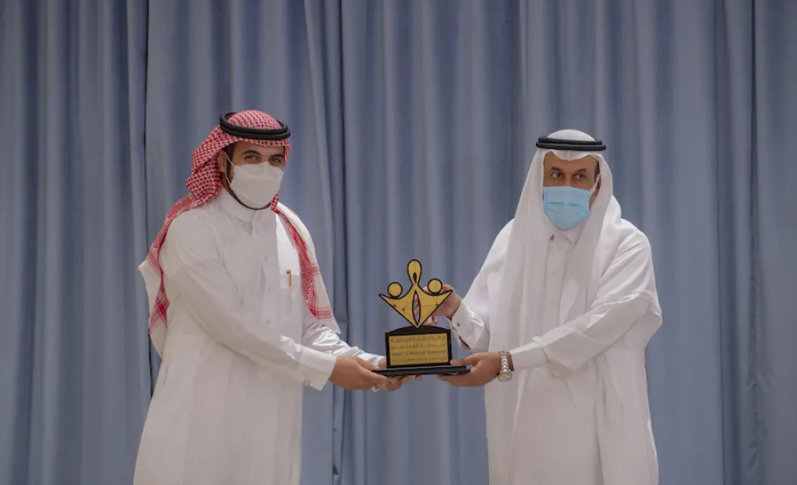 الجامعة تقيم حفل تكريم الفائزين بجائزة الجامعة لخدمة المجتمع في نسختها الثالثة ( مجتمع يحقق رؤية )  - الجامعة