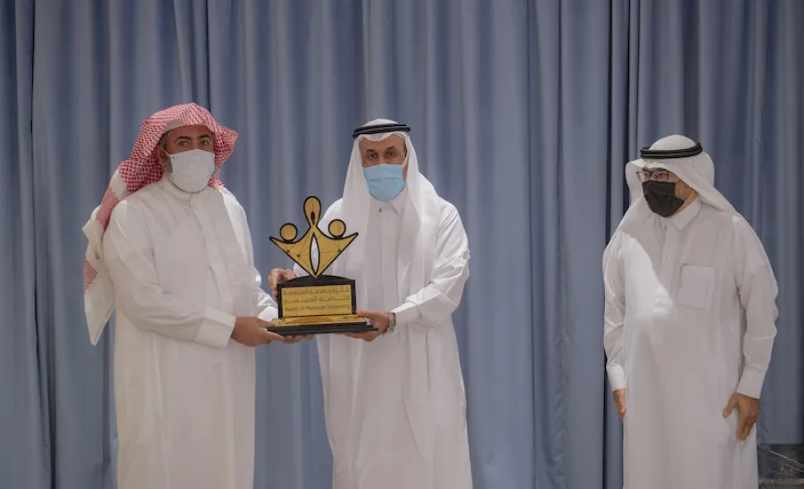 الجامعة تقيم حفل تكريم الفائزين بجائزة الجامعة لخدمة المجتمع في نسختها الثالثة ( مجتمع يحقق رؤية )  - الجامعة