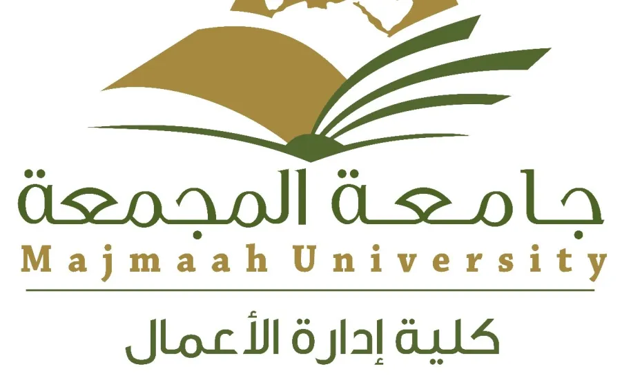 سعادة وكيل الكلية للشؤون التعليمية في زيارة لشعب طلاب وطالبات الكلية بالزلفي - كلية إدارة الأعمال