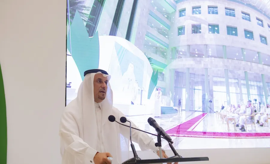 معالي رئيس الجامعة يكرم الفائزين في الملتقى الطلابي الثالث - 8