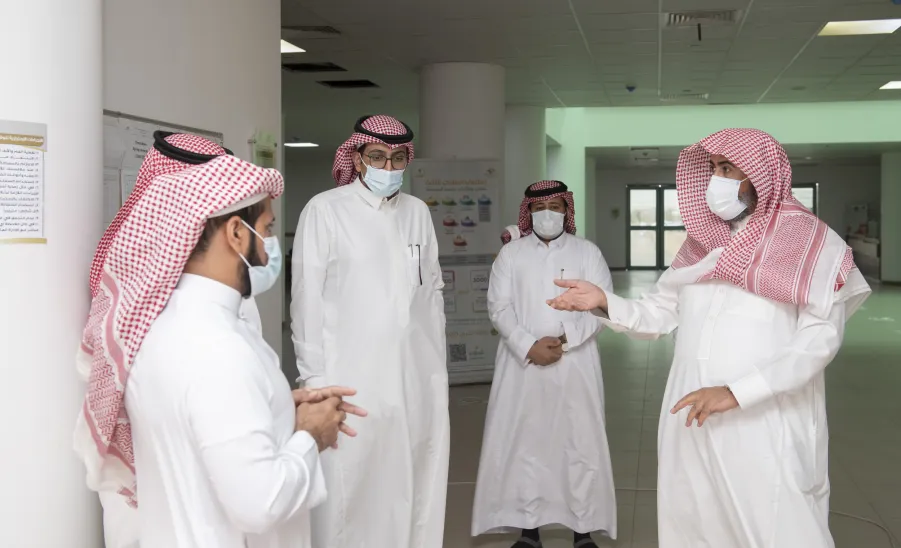 وكل الجامعة يقوم بجولة تفقدية لعدد من كليات الجامعة للاطلاع على جاهزية مقرات الاختبارات - وكل الجامعة يقوم بجولة تفقدية لعدد من كليات الجامعة للاطلاع على جاهزية مقرات الاختبارات