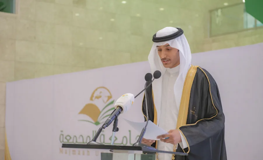 برعاية صاحب السمو الملكي الأمير فيصل بن بندر أمير منطقة الرياض : الجامعة تقيم حفل تخريج الدفعة الحادية عشرة والثانية عشرة من طلابها -  الجامعة