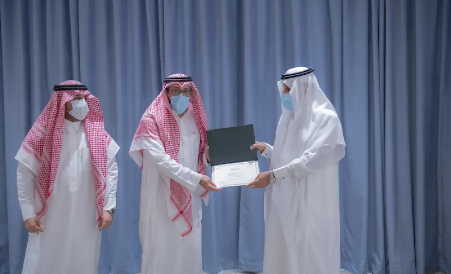 معالي رئيس الجامعة يفتتح توسعة المكتبة المركزية ويدشن مشروع المكتبات الذكية - ]U,M