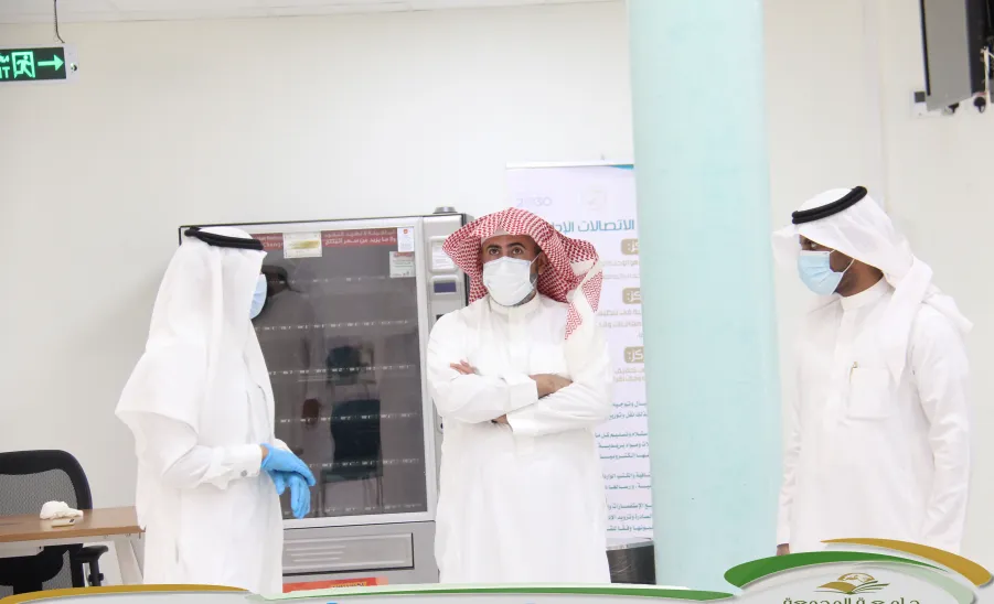 وكيل الجامعة يتفقد سير الاختبارات النهائية بالكلية - وكيل الجامعة يتفقد سير الاختبارات النهائية بالكلية