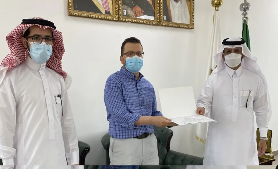 تكريم عميد كلية الهندسة لأعضاء هيئة التدريس ضمن أفضل 2% من العلماء - تكريم عميد كلية الهندسة لأعضاء هيئة التدريس ضمن أفضل 2% من العلماء