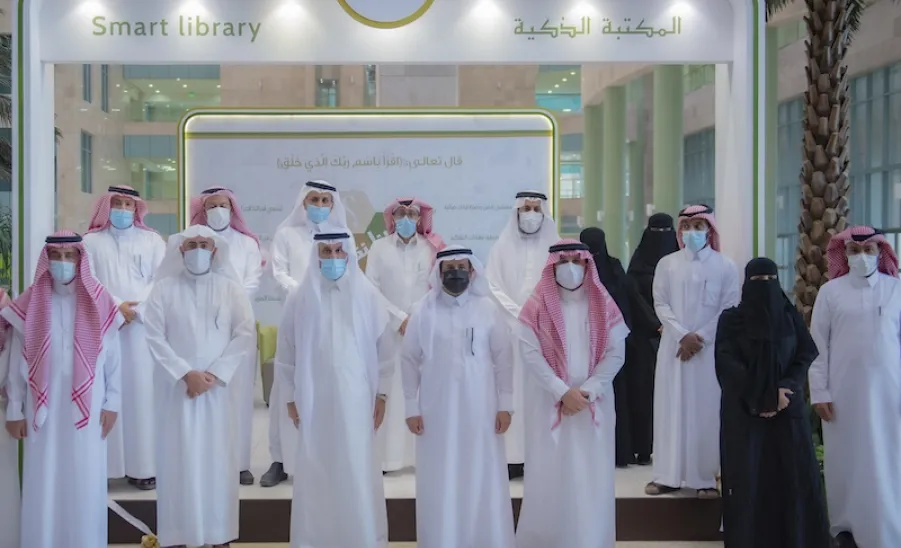 معالي رئيس الجامعة يفتتح توسعة المكتبة المركزية ويدشن مشروع المكتبات الذكية - معالي رئيس الجامعة يفتتح توسعة المكتبة المركزية ويدشن مشروع المكتبات الذكية