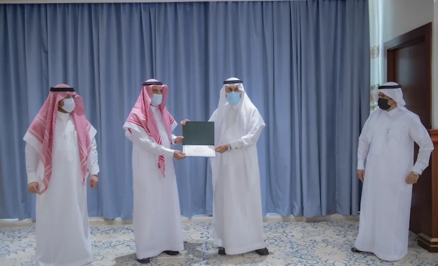 معالي رئيس الجامعة يفتتح توسعة المكتبة المركزية ويدشن مشروع المكتبات الذكية - معالي رئيس الجامعة يفتتح توسعة المكتبة المركزية ويدشن مشروع المكتبات الذكية