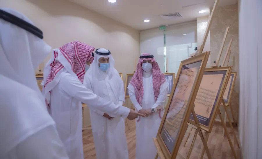 معالي رئيس الجامعة يفتتح توسعة المكتبة المركزية ويدشن مشروع المكتبات الذكية - معالي رئيس الجامعة يفتتح توسعة المكتبة المركزية ويدشن مشروع المكتبات الذكية