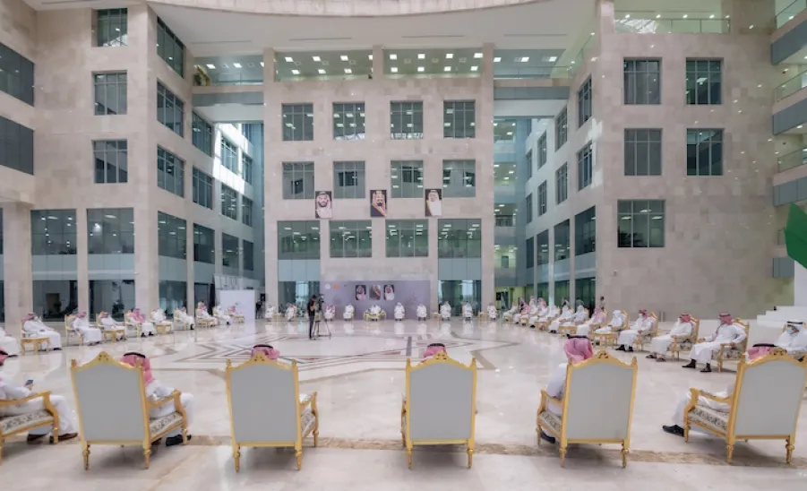 وسط إجراءات احترازية وباتباع التعليمات الوقائية : الجامعة تقيم حفل المعايدة السنوي لعيد الفطر المبارك -  an