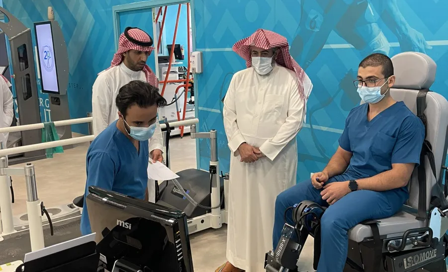 Vice-Rector visits MU International Prosthetic Rehabilitation Center -  وكيل الجامعة يتفقد أعمال مركز جامعة المجمعة لتقنيات التأهيل والاطراف الاصطناعية