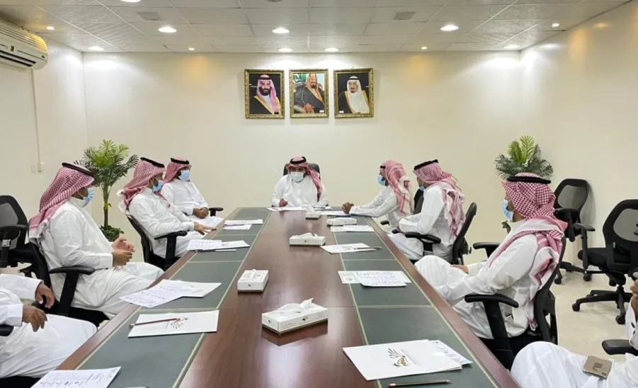 A meeting held with heads of branches - ؤ