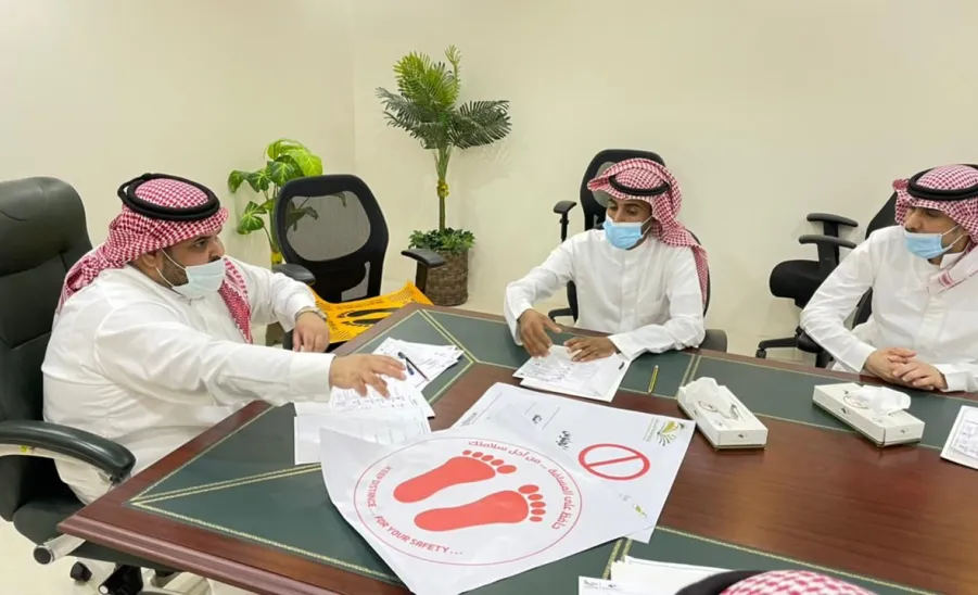 A meeting held with heads of branches - ؤ4