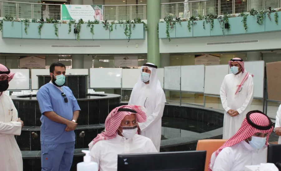 Vice-Rector for educational affairs visits College of Science in Zulfi -  وكيل الجامعة للشؤون التعليمية يزور كلية العلوم بالزلفي
