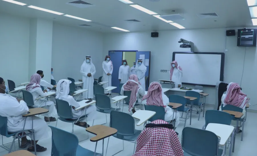 A Tour of inspection conducted by vice-rector to College of Education in Zulfi -  وكيل الجامعة للشؤون التعليمية يزور كلية التربية بالزلفي 