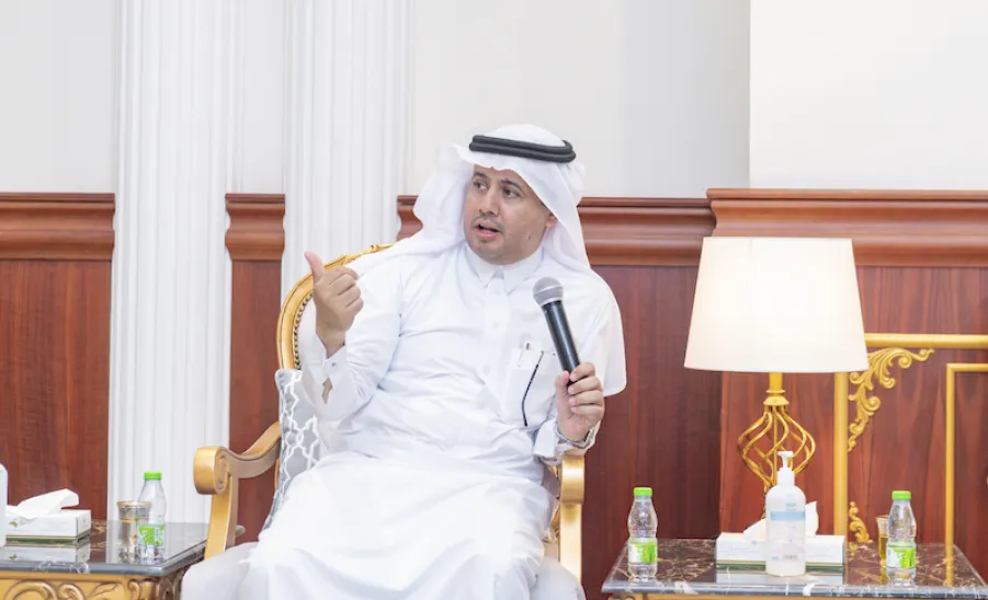 رئيس الجامعة يلتقي بقياداتها من الوكلاء وعمداء الكليات والعمادات المساندة - جامعة المجمعة