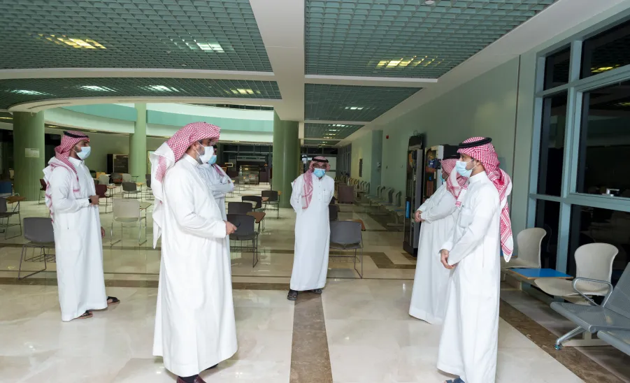 Vice-Rector inspects Student Services Center  -  وكيل الجامعة يتفقد جاهزية مكتب خدمات الطالبات بالمدينة الجامعية