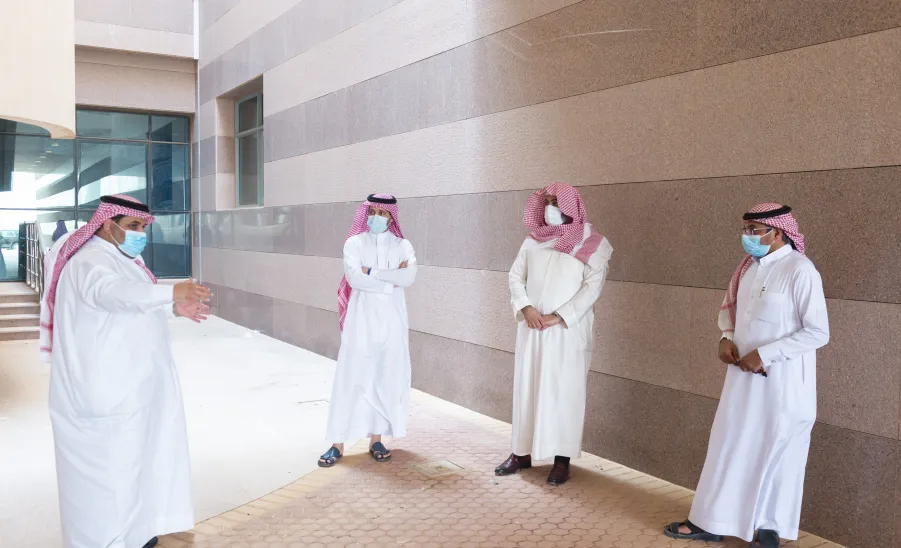 Vice-Rector inspects Student Services Center  -  وكيل الجامعة يتفقد جاهزية مكتب خدمات الطالبات بالمدينة الجامعية