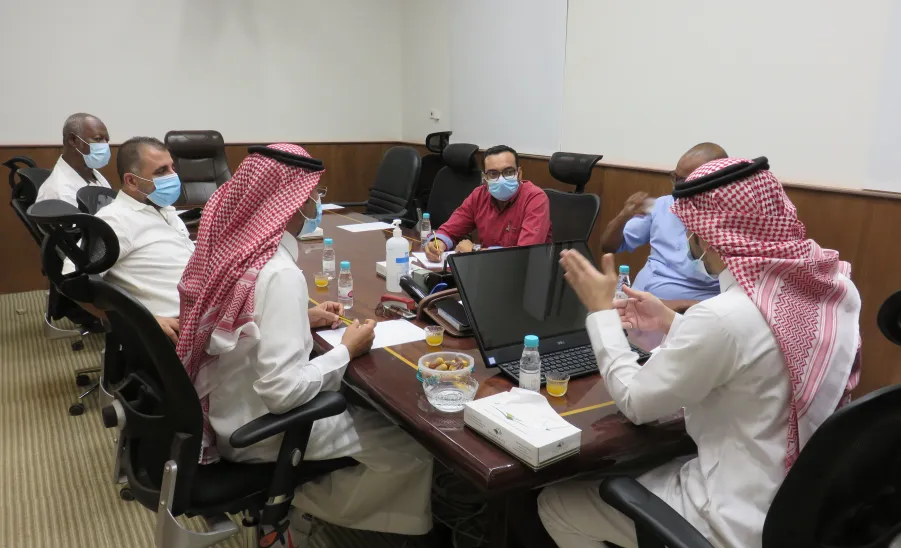 اجتماع لجنة الاستلام النهائي لمشروع مبنى الإدارة والعمادات المساندة بالمدينة الجامعية بالمجمعة - اجتماع لجنة الاستلام النهائي لمشروع مبنى الإدارة والعمادات المساندة