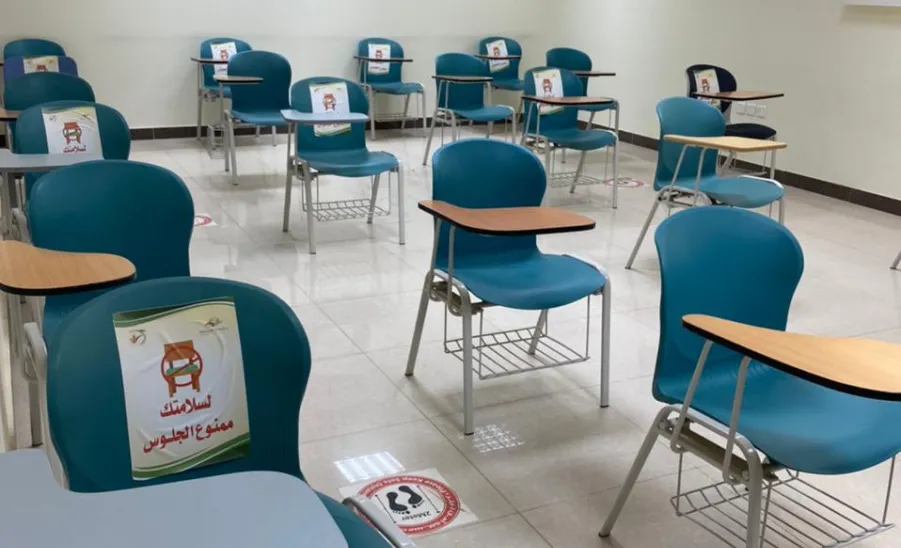 وكيلة الجامعة لشؤون الطالبات تقوم بجولة تفقدية على كليات الجامعة  - ]U,M