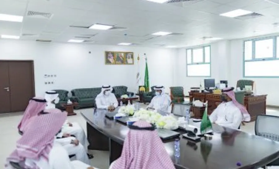 Vice-Rector visits College of Engineering  -  سعادة وكيل الجامعة للدراسات العليا والبحث العلمي يزور كلية الهندسة 