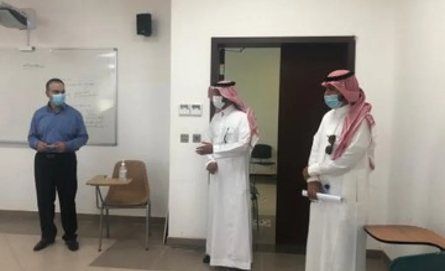 عميد كلية الهندسة يتفقد بدء العملية التعليمية بالكلية - عميد كلية الهندسة يتفقد بدء العملية التعليمية بالكلية