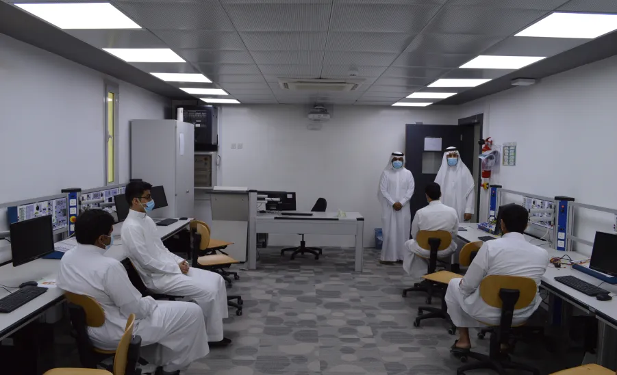 بمتابعة رئيس الجامعة...وكيل الجامعة للشؤون التعليمية يزور الكليات ويناقش اهم الموضوعات المتعلقة بالعملية التعليمية - زيارة كليات الجامعة 