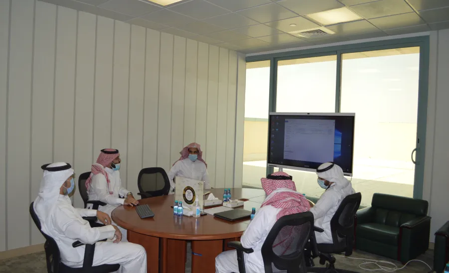 Vice Rector for Educational Affairs chairs a meeting for implementing the operational plan for the Deanship of Quality and Skills Development -  وكيل الجامعة للشؤون التعليمية يرأس اجتماعاً لمناقشة سير تنفيذ الخطة التشغيلية لعمادة الجودة وتطوير المهارات ويشيد بالجهود